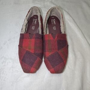 TOMS Women's Red and Brown Plaid Flats
